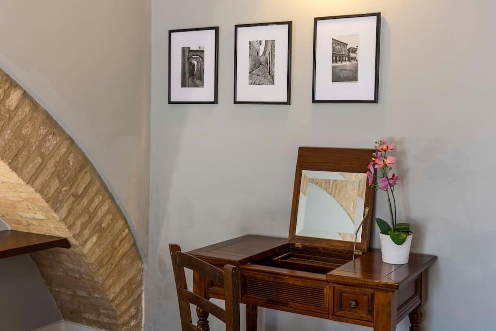 Ferienwohnung Casa Tosca Con Balcone Vicino Parcheggio Macerata Exterior foto